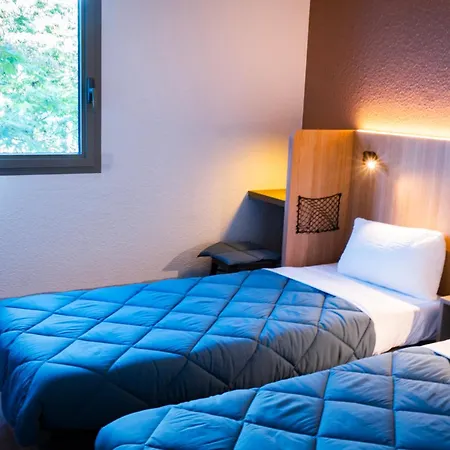 Premiere Classe Paris-ouest Szálloda 2*