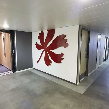 Premiere Classe Paris-ouest Szálloda