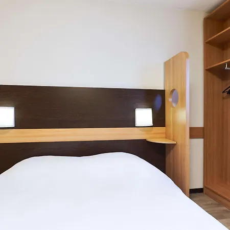 Hotel Première Classe Paris-ouest 2*